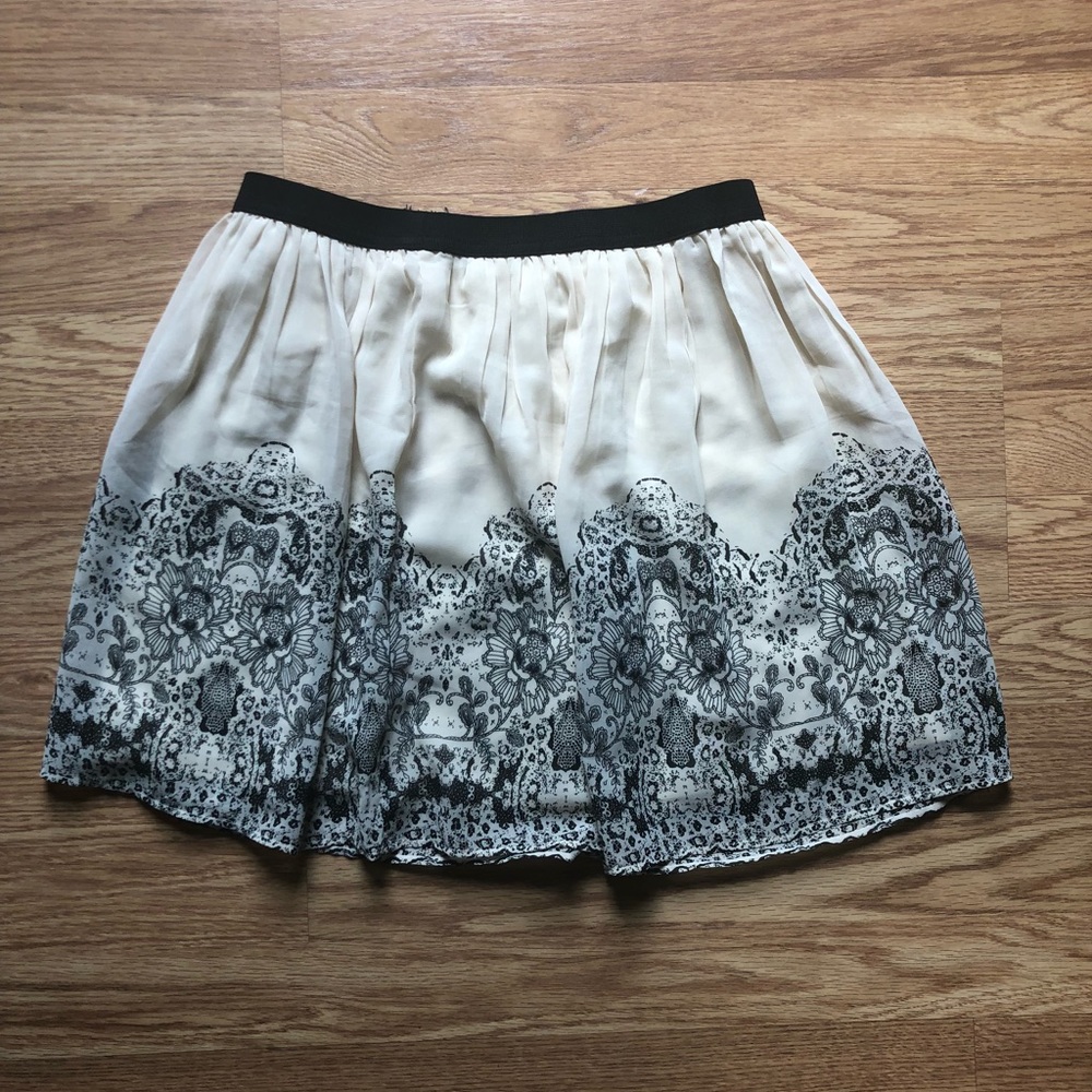 Cream American Eagle Lace Print Skirt